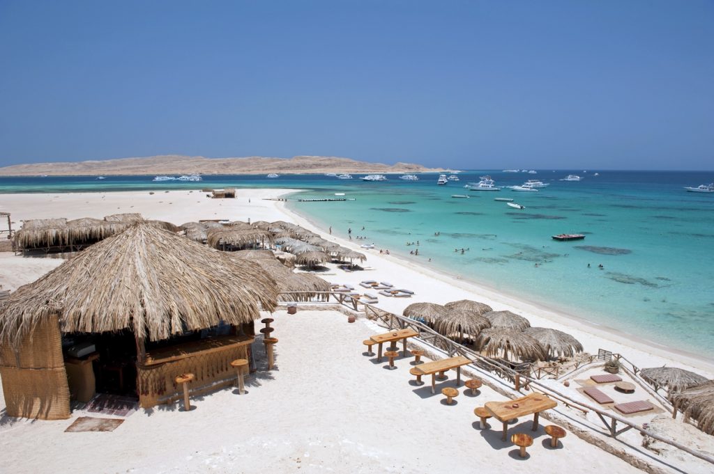 Egypte strand zee strandhuisje