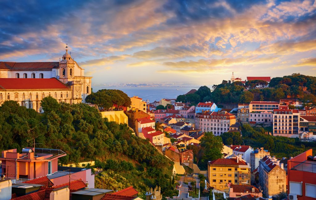 lissabon skyline uitzicht zonsondergang