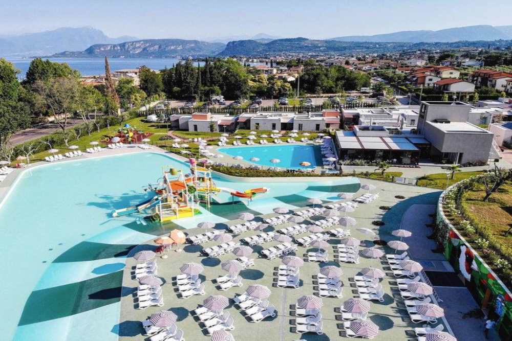 italie hotel met waterpark glijbaan