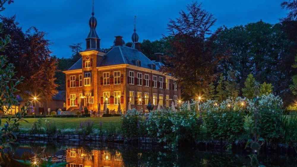 Wow! Overnachting in een kasteel @ Veluwe | Incl. diner & ontbijt | VakantieDealz.nl
